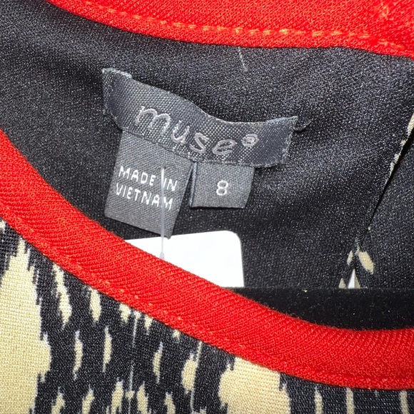 Dress - Picture 2 of 4